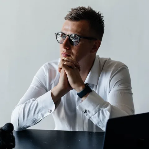 Алексей Малинов, Продажи в медицине (amoCRM)